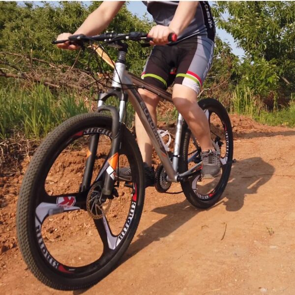 71vS5o4L9lL 1 "Experience the EUROBIKE 29'' Mountain Bike with a large 19-inch aluminum frame, ideal for men and women. Enjoy smooth rides with the 21-speed shifting system, double disc brakes, and easy assembly. Perfect for riders 5'5''-6'6''."