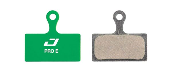 Jagwire Pro Ebike Disc Brake Pad fits Shimano XTR M9000 XT M8000 SLX M7000 Brand Jagwire Size nan E-bikes require specialized braking power. Jagwire Pro E-Bike disc brake pads deliver enhanced stopping power and durability. Perfect for city E-bikes and E-MTBs, these pads ensure smooth modulation and reduced noise.