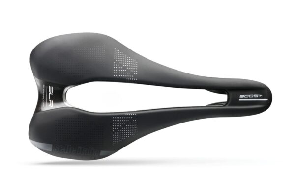 Selle Italia SLR TM Boost Superflow Bike Saddle 248x145mm Black Unleash your passion with Selle Italia's SLR Boost TM Superflow Saddle. Featuring a durable durometer fabric cover, Tubular manganese rails, and an ID match fit for optimal comfort. The lightweight design with a short nose enhances your riding experience.