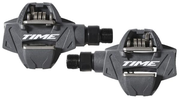 Time ATAC XC 2 XCCX Pedal Grey Brand Size Experience easy engagement with Time ATAC XC 2 XC/CX Pedal in Grey. Self-cleaning design, wide-angle cleat for smooth rides. Time ATAC interface.